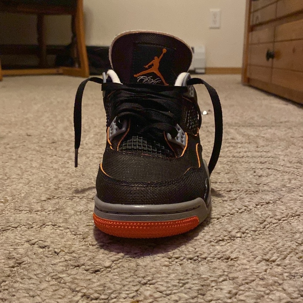 Air Jordan 4s retro size 6 starfish 200$ - Picture 2 of 8